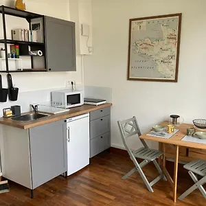 Cosy, Lumineux Et Bien Situe. , Lorient France