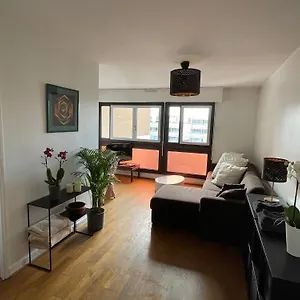 Lumineux 46m2 20e Paris